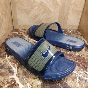 old nike sandals